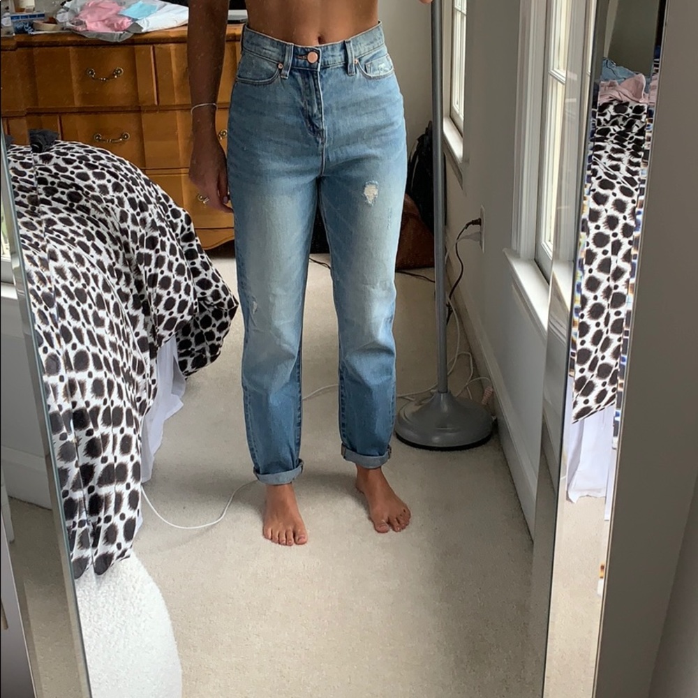 HARDLY WORN urban outfitter high rise mom jeans